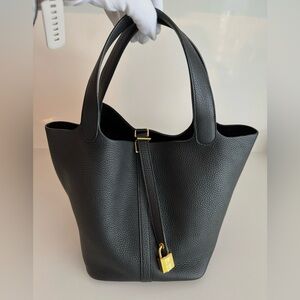 Hermes’ Picotin 22 Black GHE